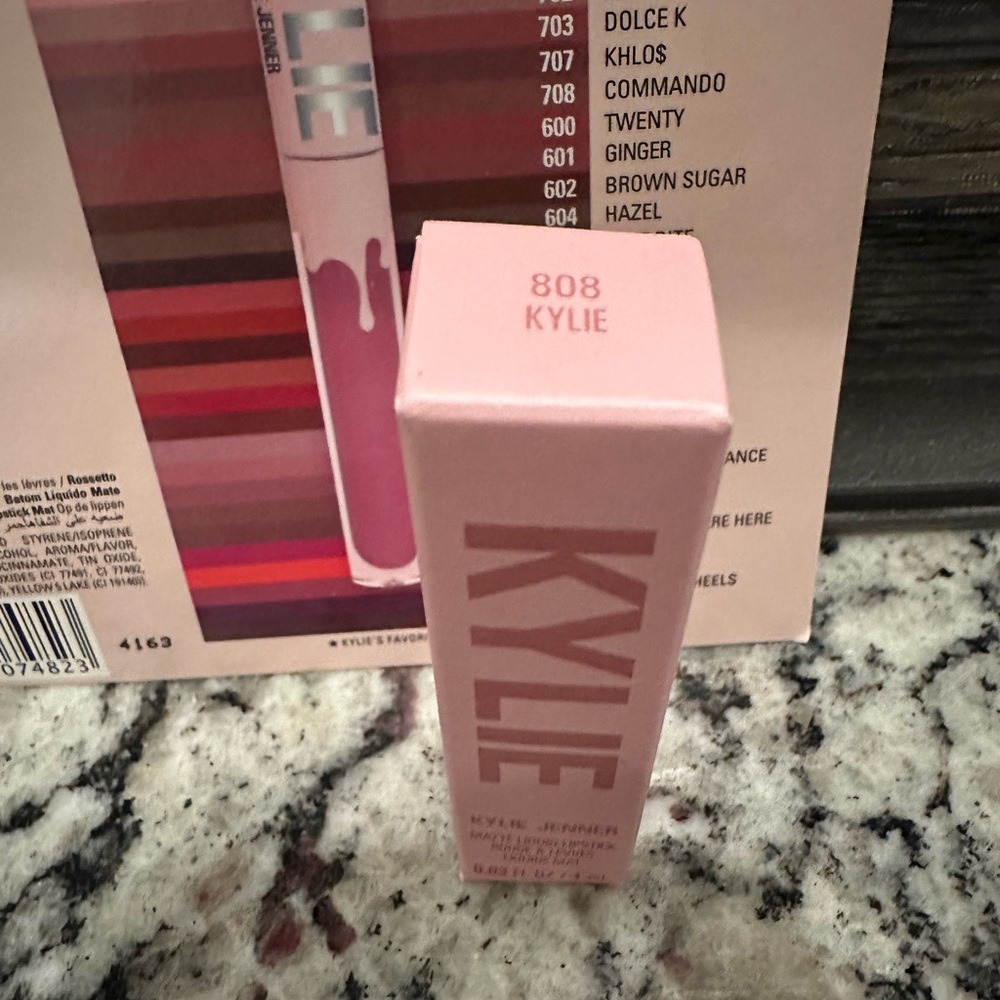 NIB Kylie Cosmetics Sample Set - Picture 4 of 5